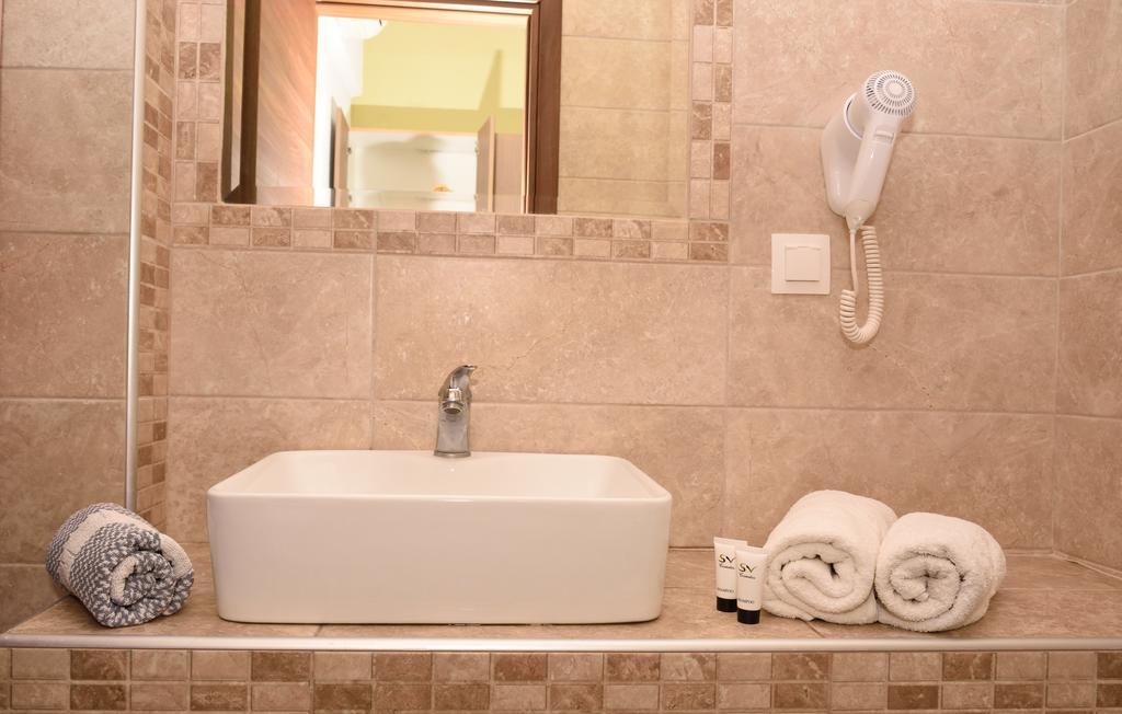 Anna Pousi Studios & Apartment أورموس باناجياس المظهر الخارجي الصورة