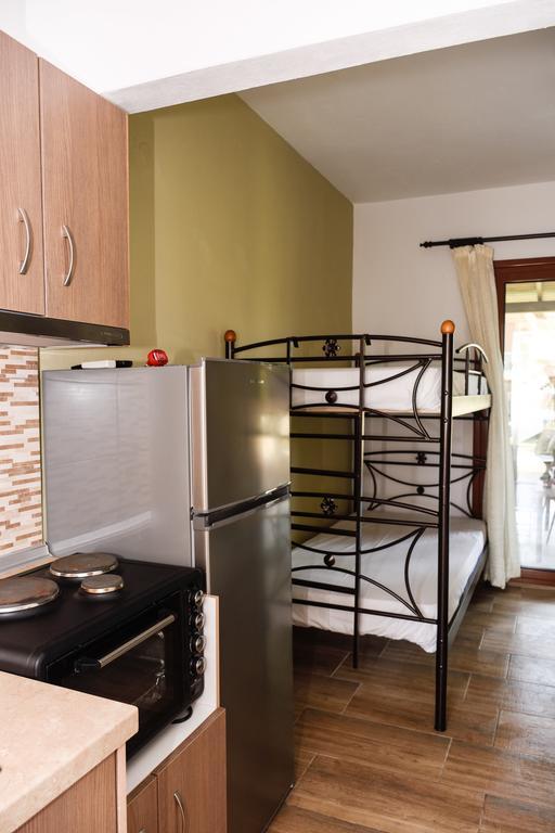 Anna Pousi Studios & Apartment أورموس باناجياس المظهر الخارجي الصورة